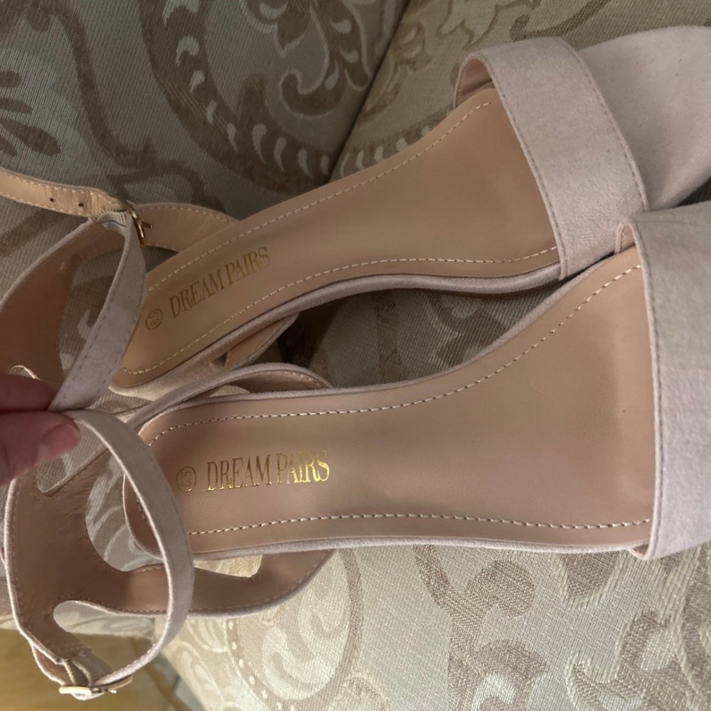 Elegant Women's Block Heel Sandals in blush pink - Picture 3 of 4